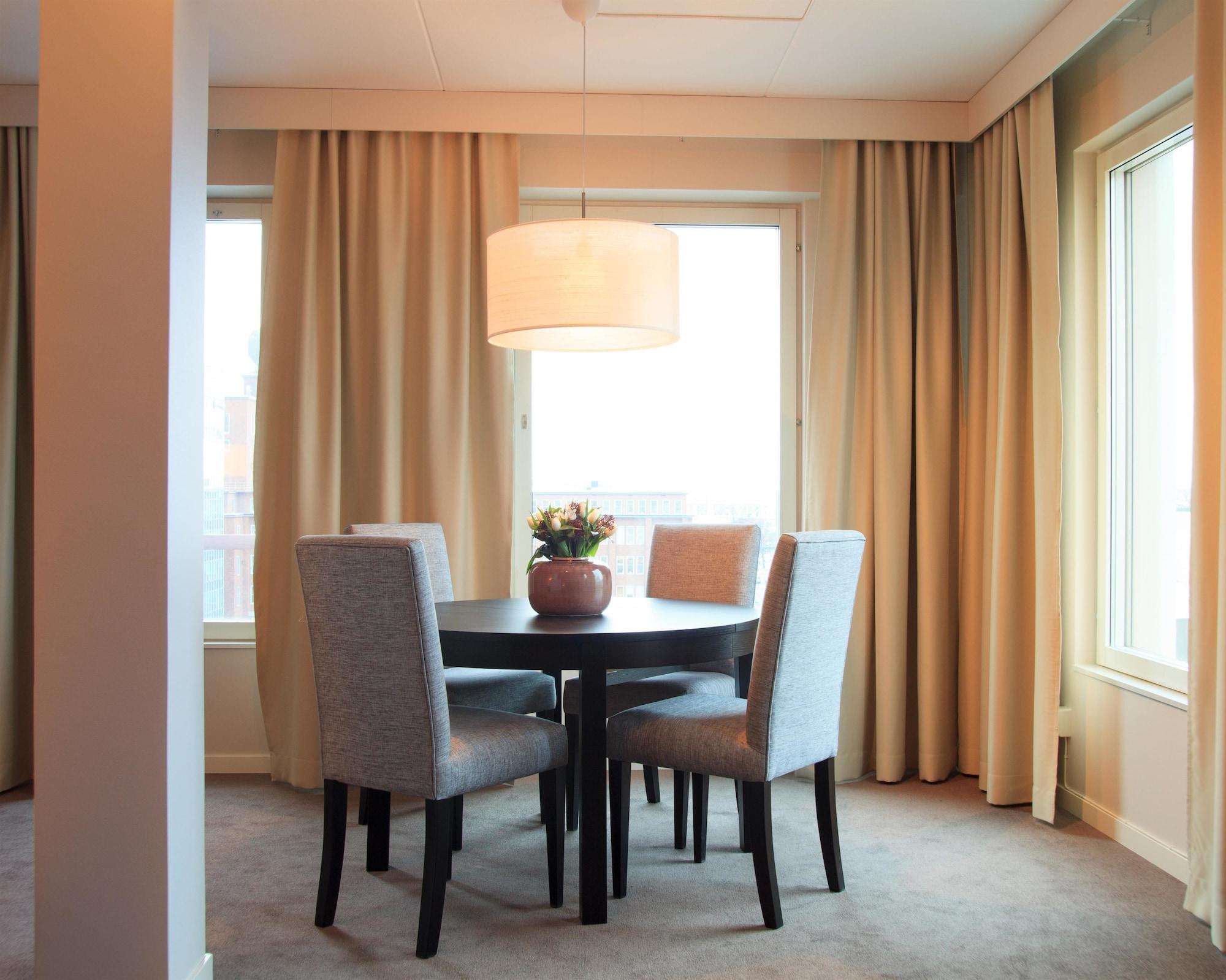 וסטרוס Best Western Plus Hotel Plaza מראה חיצוני תמונה